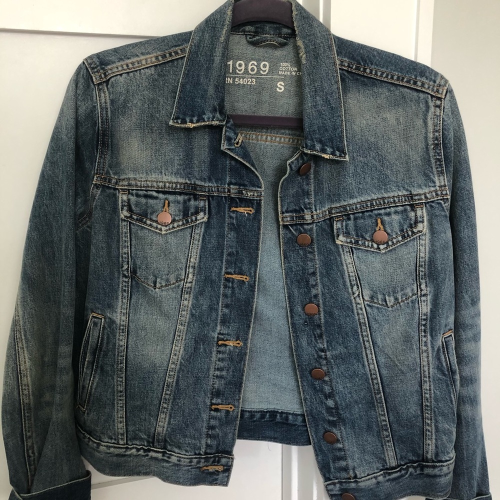 Gap Denim Jacket Euc - image 1